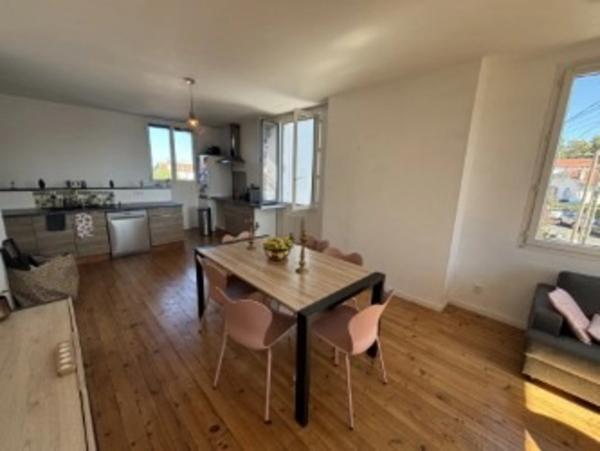 Appartement à vendre 4 pièces DAX (40) dans secteur calme proximité tout commerce.