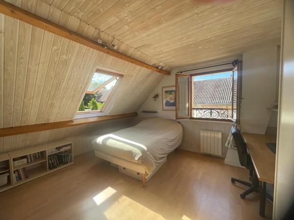 Maison traditionnelle aux prestations élevées et soignées