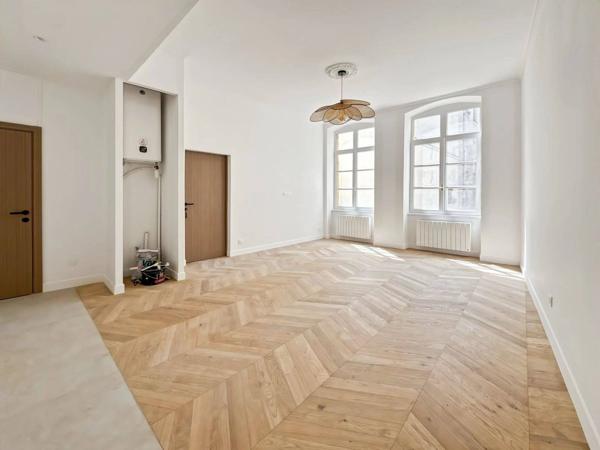 APPARTEMENT T2 BIS - HYPER CENTRE- RUE DES MARRONNIERS