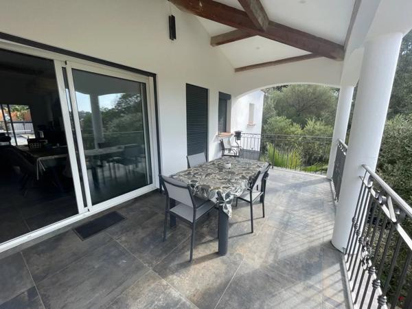 Vente Villa 8 pièces 184 m2 à Cavalaire-sur-Mer