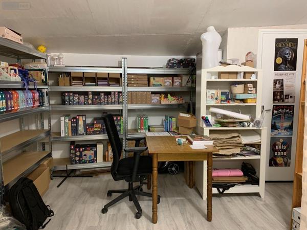 Local commercial à louer à Bailleul dans le Nord (59270), ref : FLOCB451