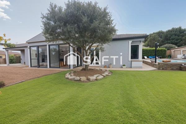 Villa de plein pied avec piscine et garage à Pezens