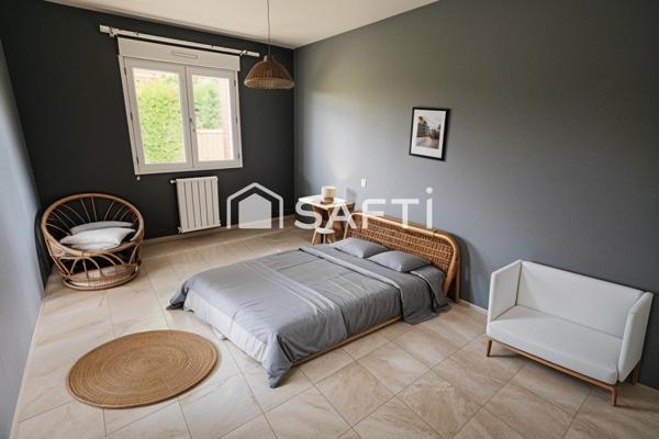 Villa de plein pied avec piscine et garage à Pezens