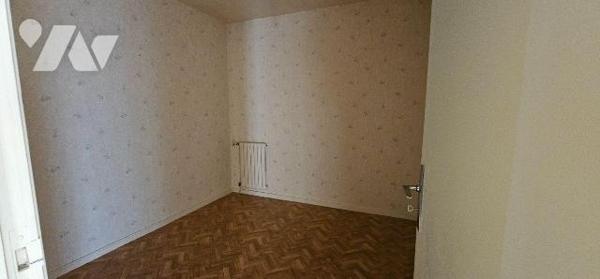 SAINT POL SUR MER
QUARTIER MAIRIE
MAISON ARCHITECTE
RDC  : Entrée carrelée(10,60 m²), WC,
s...