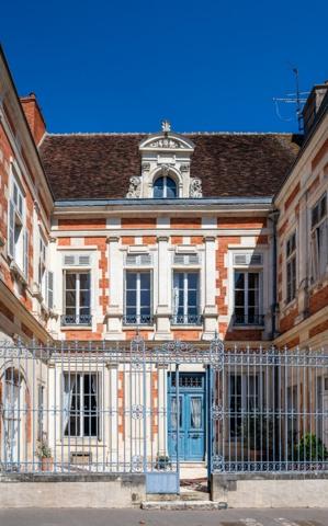 Vente Maison de luxe Auxerre 6 Pièces 400 m²