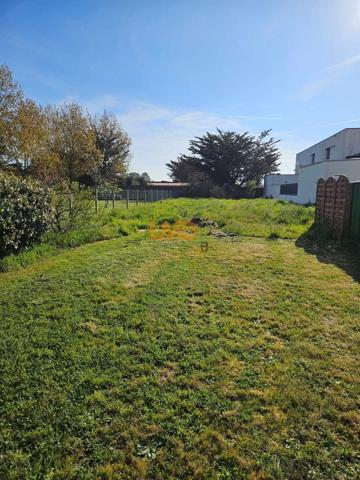 Terrain constructible 940 m² – La Plaine-sur-Mer la Tara