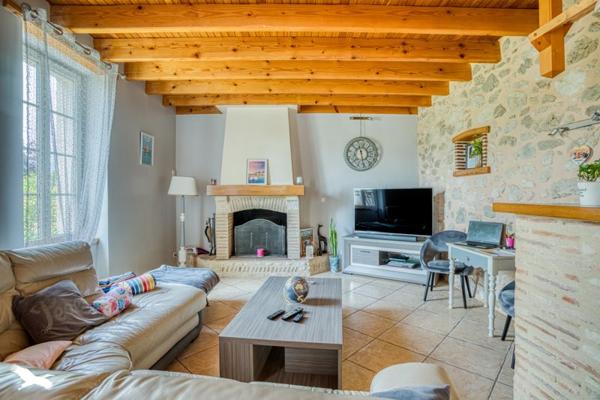 Maison à vendre 335 000 € Sainte-Bazeille 8 p 310 m² DPE B