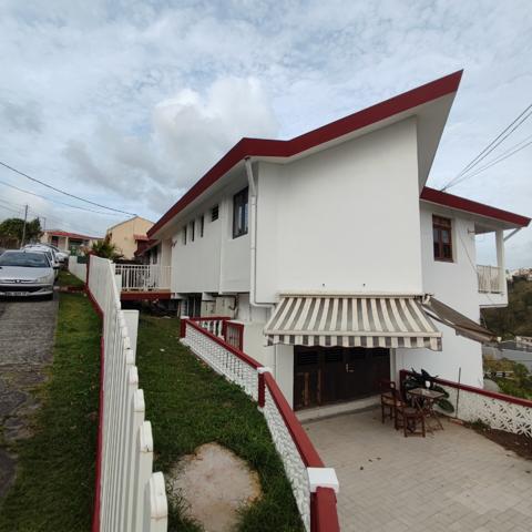 MAGNIFIQUE ENSEMBLE IMMOBILIER DE 330 M2