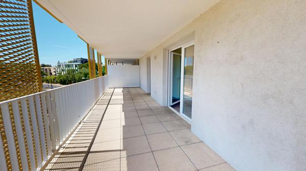 À VENDRE - Appartement T3 avec grande terrasse - Résidence récente - secteur croix d'argent