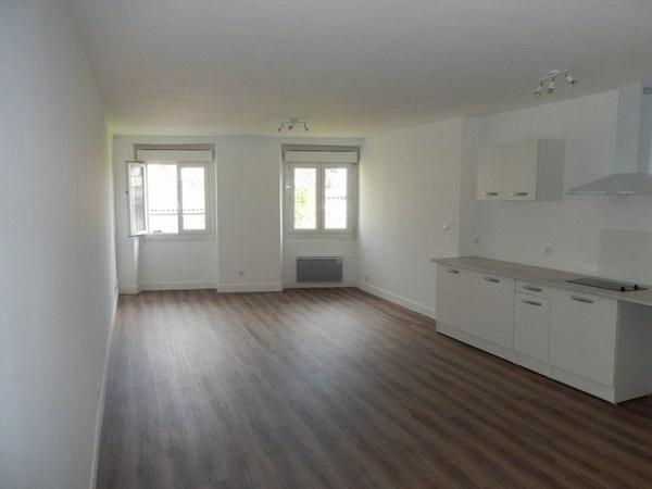 Grand studio 34 m2 :  Rue Du Mirail