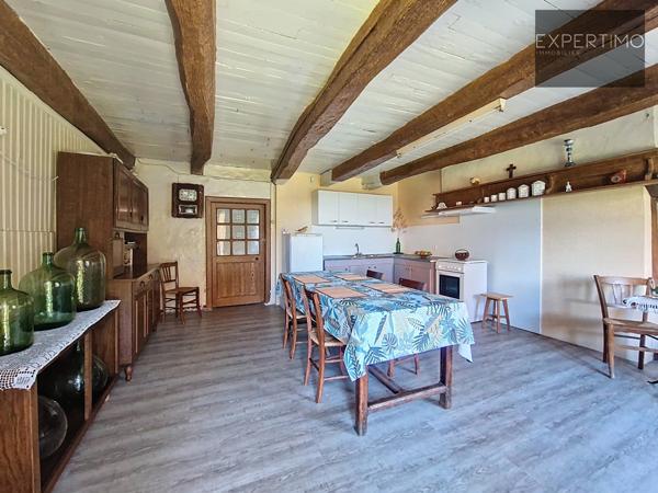 Réquista (12170) Splendide Ferme avec ses dépendances, 7P 3CH et 2600 m² de terrain