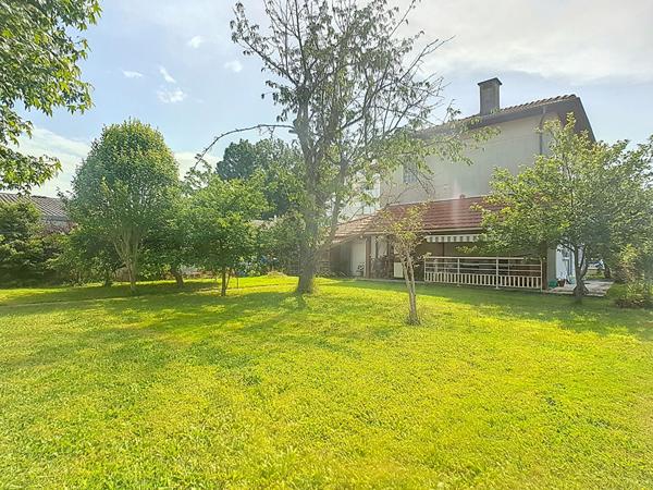 A vendre BILLERE limitrophe PAU Maison de 117 m² avec 4 chambres terrasse garage proche des commodités