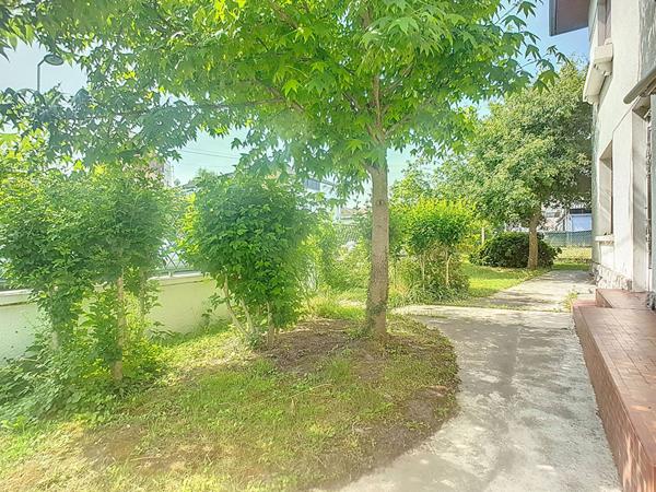 A vendre BILLERE limitrophe PAU Maison de 117 m² avec 4 chambres terrasse garage proche des commodités