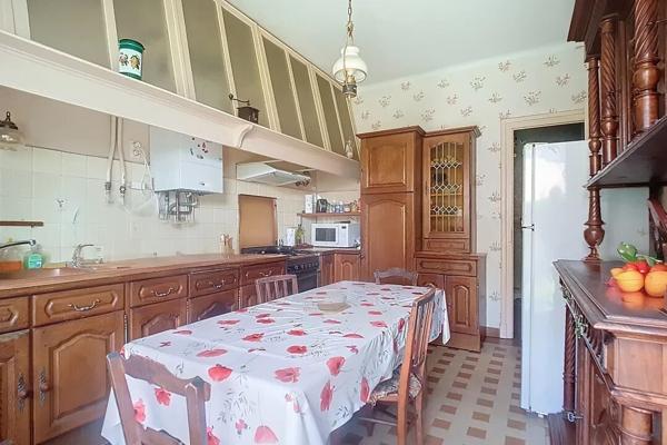 A vendre BILLERE limitrophe PAU Maison de 117 m² avec 4 chambres terrasse garage proche des commodités
