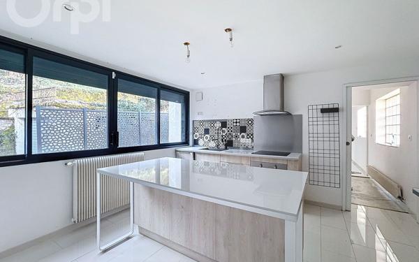 Maison à vendre    3 pièces • 135 m2 Tulle