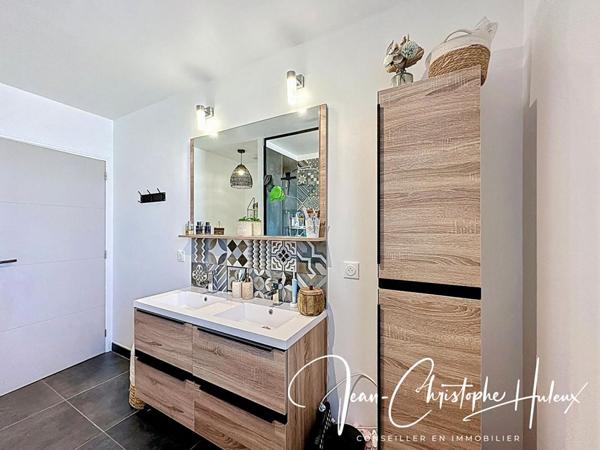 30210 CABRIERES -Villa  6 pièce(s) 115 m2  de plain pied sans vis a vis