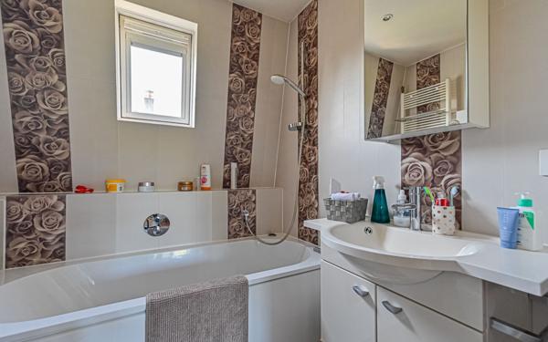 Maison à vendre    6 pièces • 300 m2 Saint-Maurice
