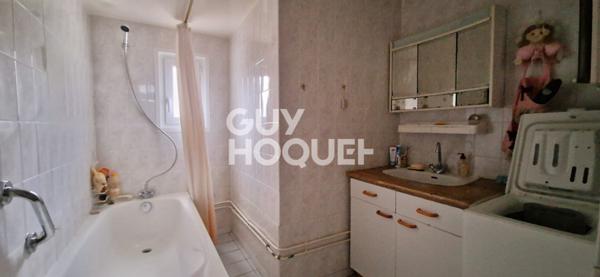 Charmante Maison à Vendre à Saulnières - Exclusivité Guy Hoquet!