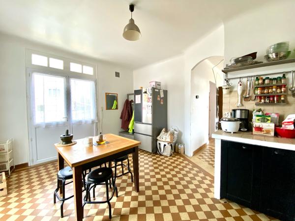 Poitiers - Quartier Montmidi / Les Rocs,  MAISON lumineuse avec jardin et logement indépendant