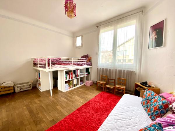 Poitiers - Quartier Montmidi / Les Rocs,  MAISON lumineuse avec jardin et logement indépendant