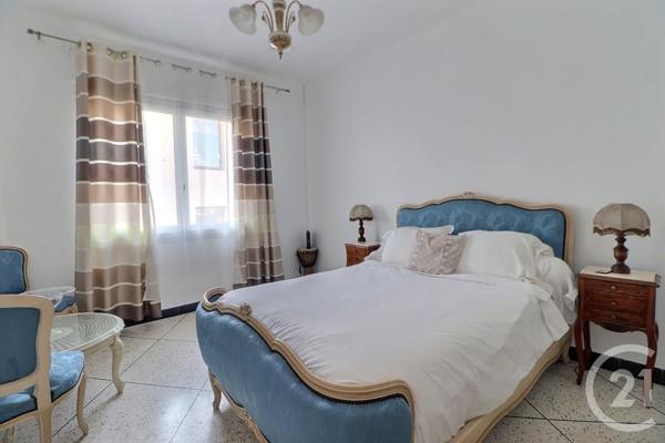 Appartement F4 à vendre  4 pièces - 82,55 m2 ST RAPHAEL - 83