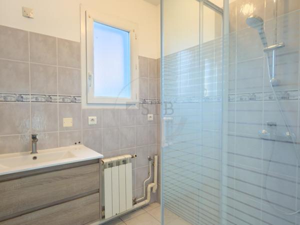 Maison de 63m2 avec garage et terrain de 393m2 à Privas