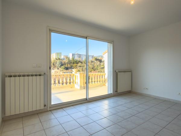 Maison de 63m2 avec garage et terrain de 393m2 à Privas