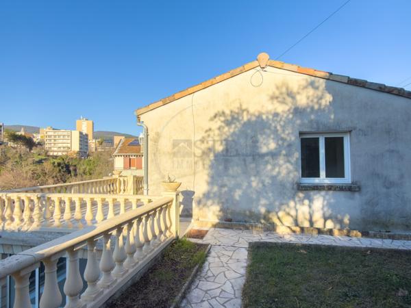 Maison de 63m2 avec garage et terrain de 393m2 à Privas