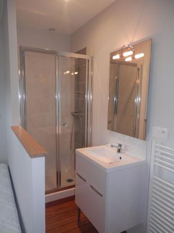 APPARTEMENT de type 1 bis - entre Centre-Ville et Facultés