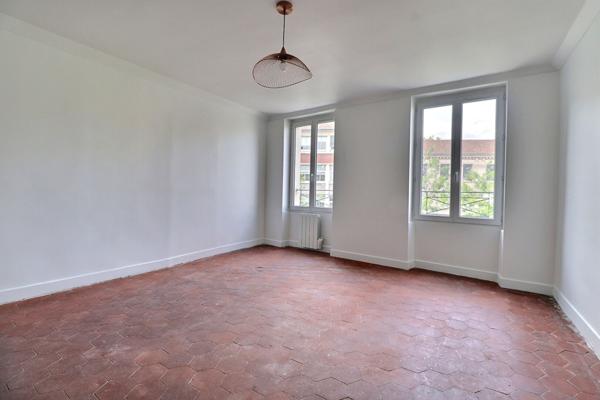 F2 - Place de la Résistance et de la Déportation