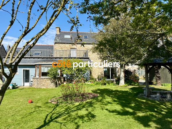 Vente Maison200 m² - 10 Pièces - SAINT MELOIR DES ONDES (35350)