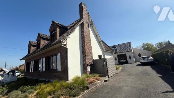 Maison à Vendre à Hazebrouck en EXCLUSIVITE chez votre notaire

Cette maison d'une surface ha...