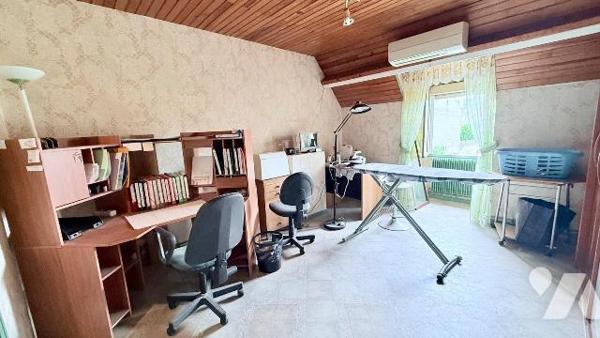 Maison à Vendre à Hazebrouck en EXCLUSIVITE chez votre notaire

Cette maison d'une surface ha...