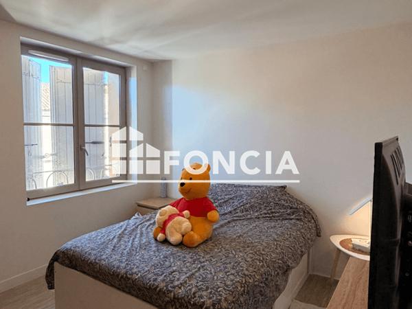 Location Appartement 3 pièces 69.79 m² - 7 PLACE DU PIGEONNIER Marthon 16380