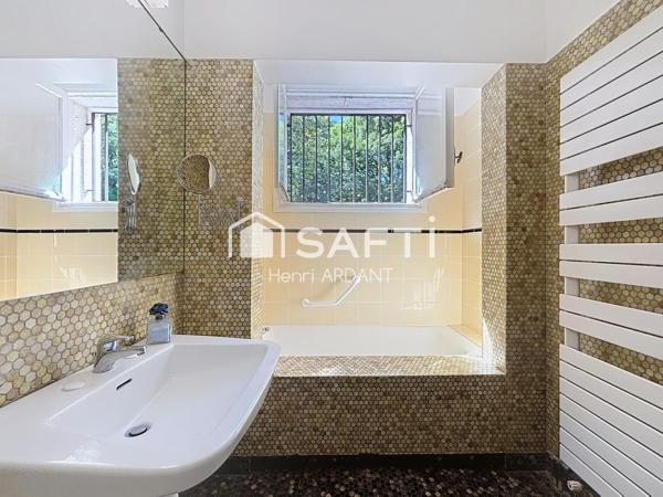 LIMOGES-LANDOUGE : parc un hectare et belles prestations !