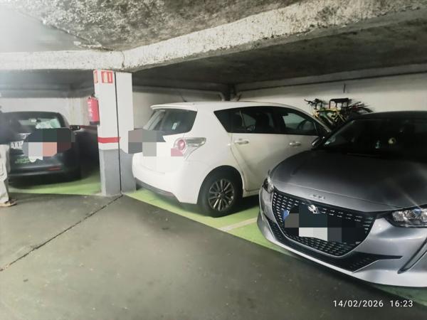 Centre de Hendaye T2 avec balcon et place de parking couverte