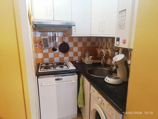 Centre de Hendaye T2 avec balcon et place de parking couverte