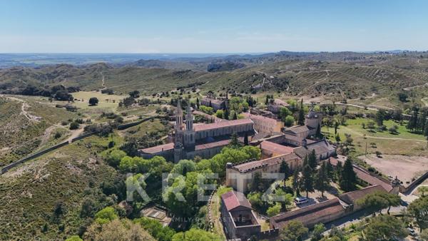 Domaine de 28 hectares entre Saint-Rémy-de-Provence et Avignon – Projet de propriété d’exception en