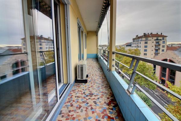 Appartement T2 en étage avec balcon et cave à proximité de Monplaisir