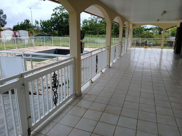 Maison à MACOURIA, 97355 - 5 pièces 114m²