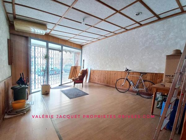 33500 LIBOURNE - IMMEUBLE MIXTE, MURS COMMERCIAUX LIBRES ET LOGEMENT