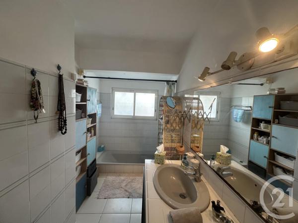 Maison à vendre  6 pièces - 202 m2 ST DENIS - 974