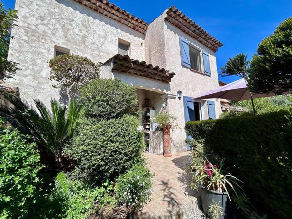 Maison à GRIMAUD, 83310 - 6 pièces 110m²