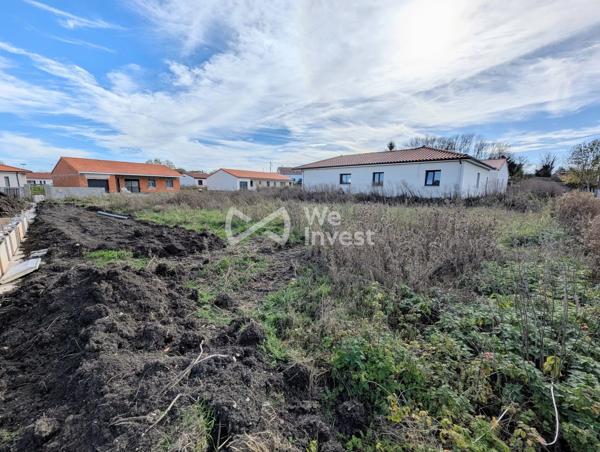 Terrain plat à bâtir de 590 m².