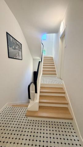 Maison de ville avec terrasse, balcon, jardin et gd garage en hyper centre de Clermont Ferrand