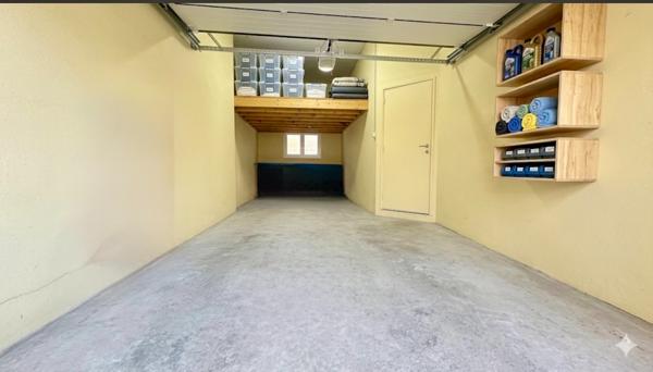 Maison de ville avec terrasse, balcon, jardin et gd garage en hyper centre de Clermont Ferrand