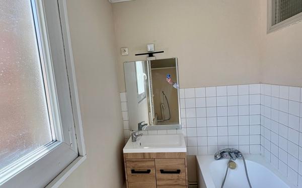 Immeuble à vendre    4 pièces • 105 m2 Coulogne