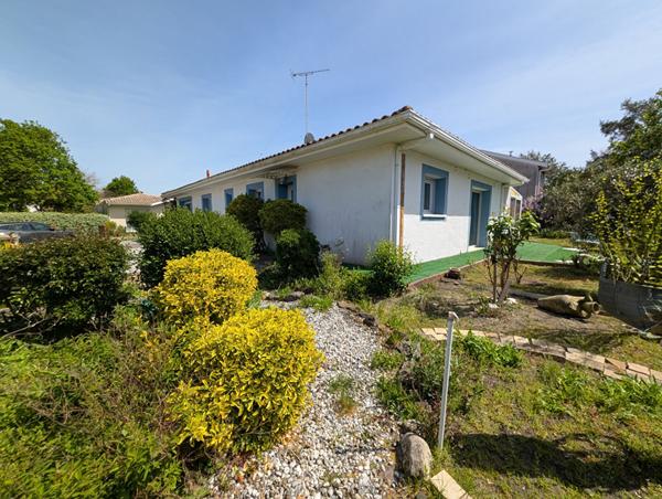 A vendre : Maison quartier des Vignes, plain-pied 5 pièces, studio