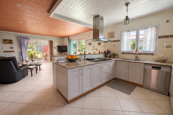 A vendre : Maison quartier des Vignes, plain-pied 5 pièces, studio