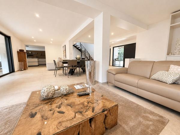 VILLA D'EXCEPTION - 277m2 - 6 CHAMBRES ET VUE IMPRENABLE SUR LE GOLF DES PINS D'HARDELOT